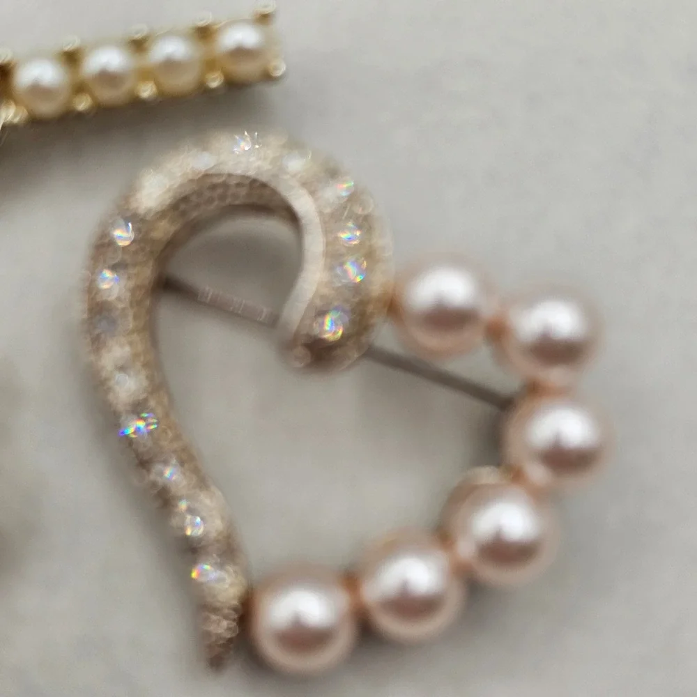 Vintage Brooch Pin Lot 3pc‎ Gold Silver Tone Faux Pearl Heart Wreath Rhinestone
